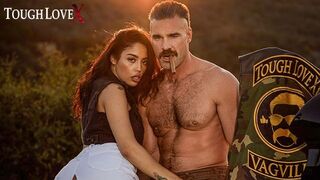 TOUGHLOVEX Penetrating sunset with Vanessa Sky - porn video