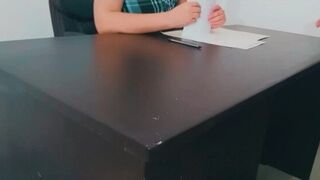 Mi jefe me folla por no hacer bien el trabajo - porn video